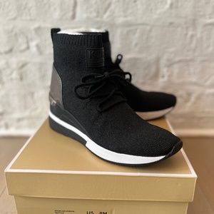 Michael Kors Skyler Slip On Lace Up Wedge Sneakers Black/Gunmetal